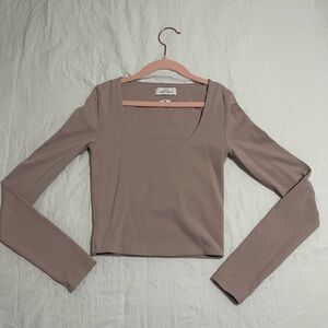 Aritzia Babaton Contour top